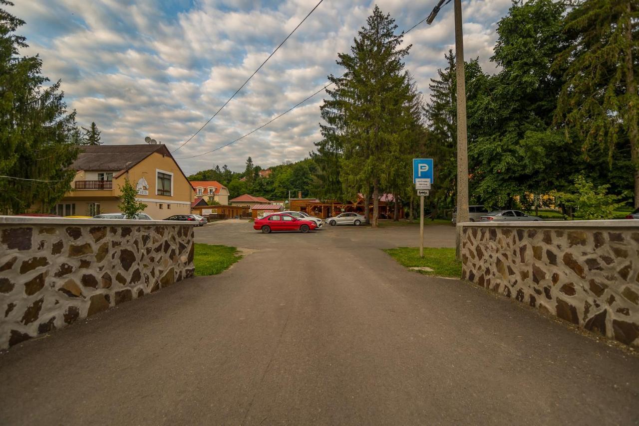 Lipicai Turistaház Szilvásvárad Exterior foto